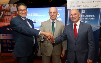 Málaga ofrece sus servicios logísticos como puerta de entrada a Europa a empresas hortofrutícolas de Perú